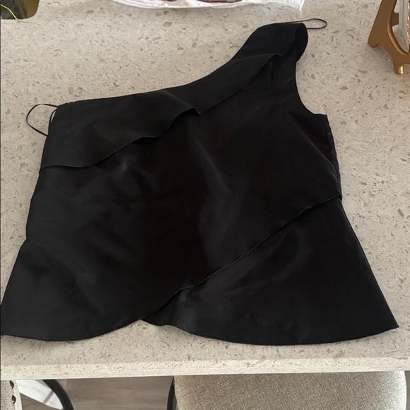 Zara Elegant Black One-Shoulder Top - Picture 3 of 4